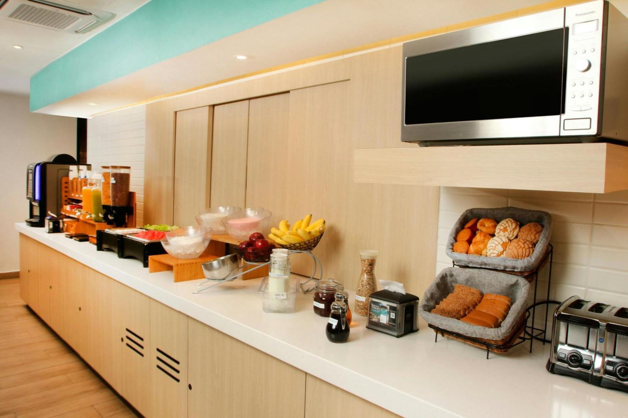 City Express By Marriott Reynosa Hotel Exterior photo